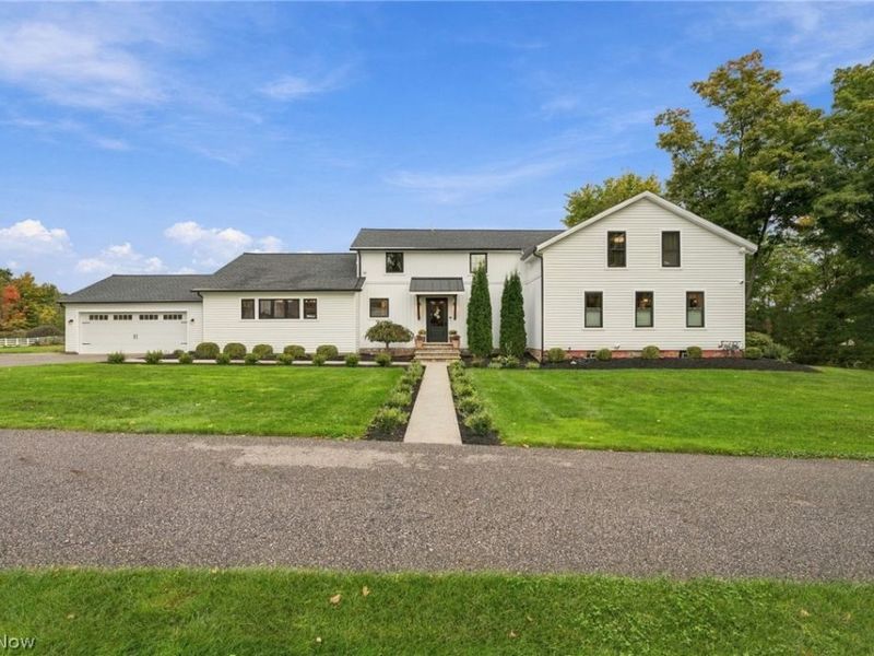 17444 Ravenna Road, Chagrin Falls, OH 44023 Photo 1