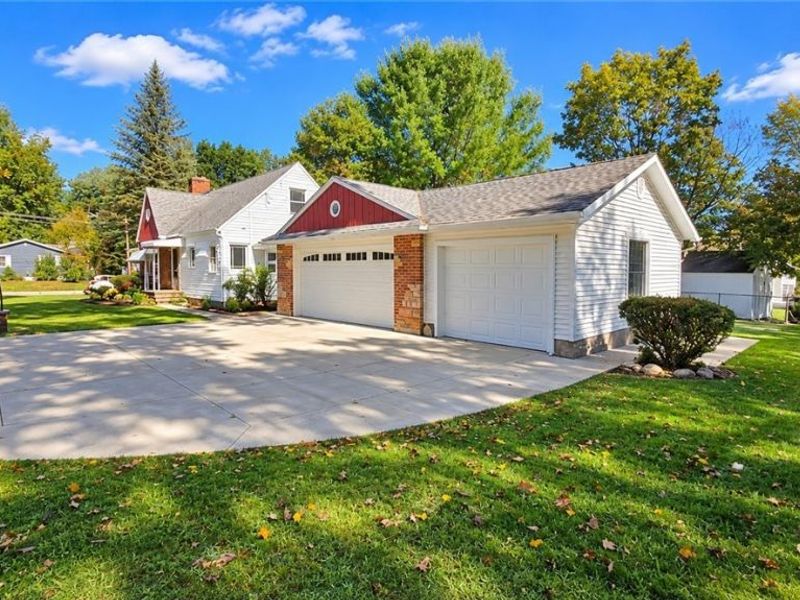 105 Hale Street, Mogadore, OH 44260 Photo 2