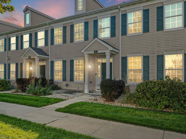 941 Newport Avenue, Shakopee, MN 55379