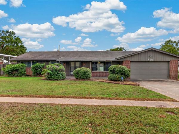 5101 Bridle Road , Bartlesville, OK 74006