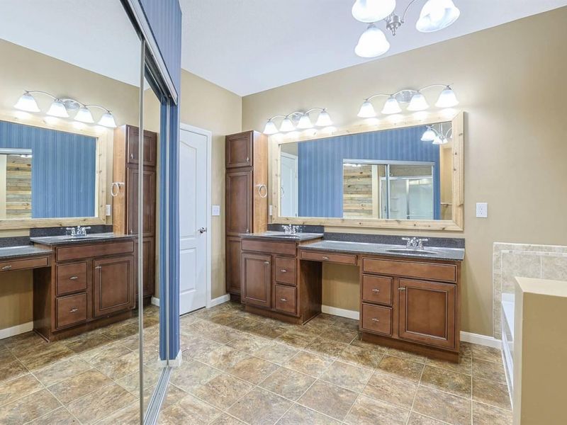 2287 Paragon Mill Drive, Unit 201, Burlington, KY 41005 Photo 25