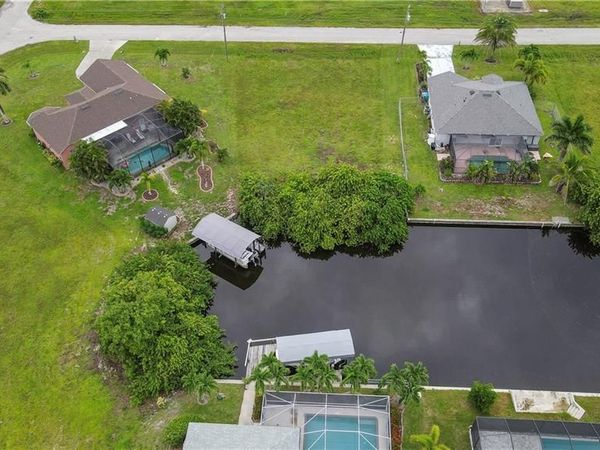 614 NW 32nd PL , CAPE CORAL, FL 33993