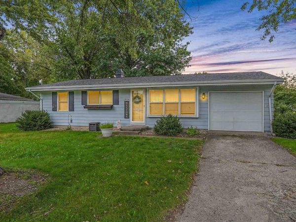 1814 Cambridge Drive, Warsaw, IN 46580