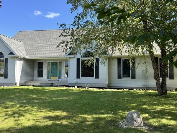 5261 N Rollin Highway, Manitou Beach, MI 49253