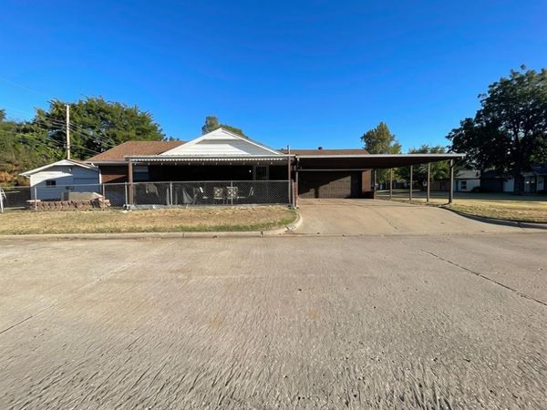 701 Moraine Avenue, Midwest City, OK 73130