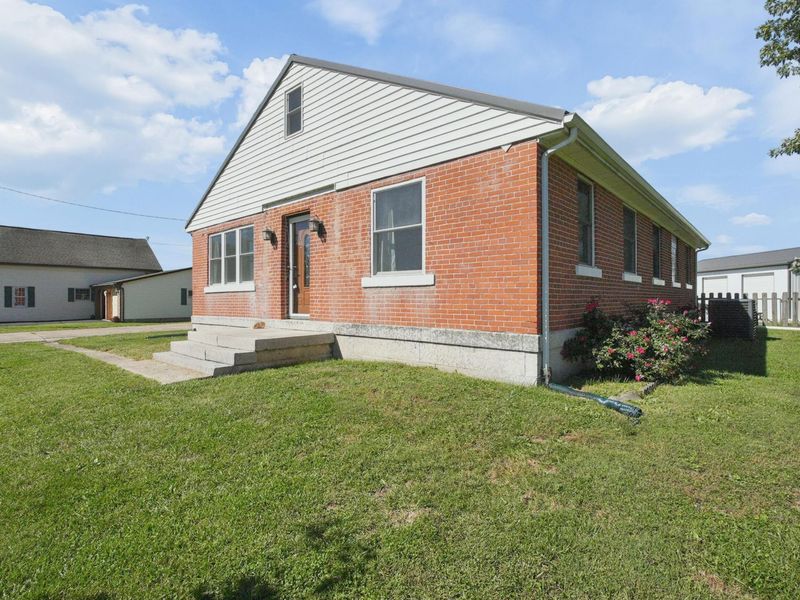 9028 Zane Trail Road, Circleville, OH 43113 Photo 5