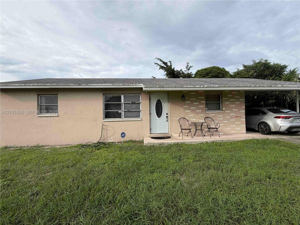 101 NE 19th Ave , Boynton Beach, FL 33435