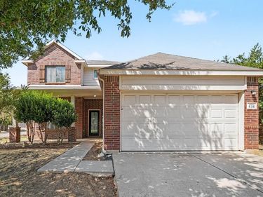 636 Tradewind Drive, Fort Worth, TX 76131