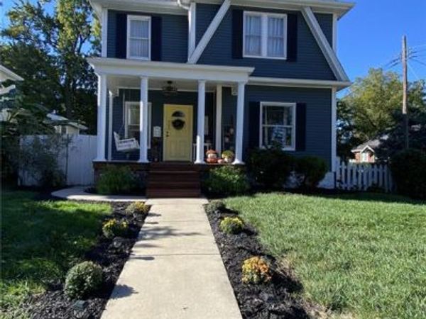735 Jefferson Street, St Charles, MO 63301