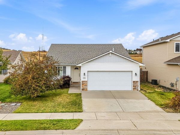 1438 SW Lost Trail, Pullman, WA 99163