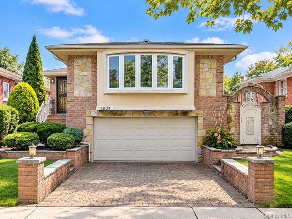2829 Clearview Expressway , Bayside, NY 11360