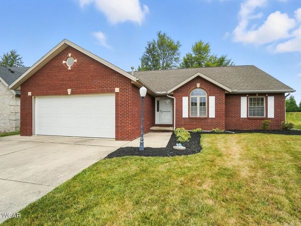 1556 Plum Creek Drive, Findlay, OH 45840