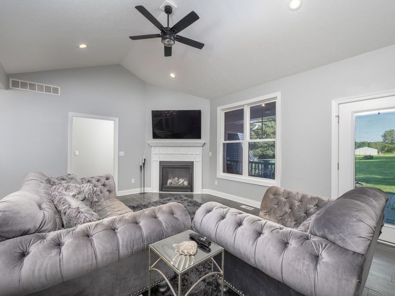 14460 Mckenzie Road, Mount Vernon, OH 43050 Photo 9