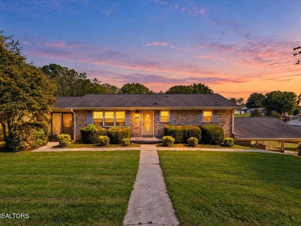 166 Scenic Drive, Jacksboro, TN 37757