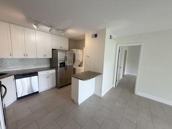 1112 GREEN PINE Boulevard, Unit F1, West Palm Beach, FL 33409