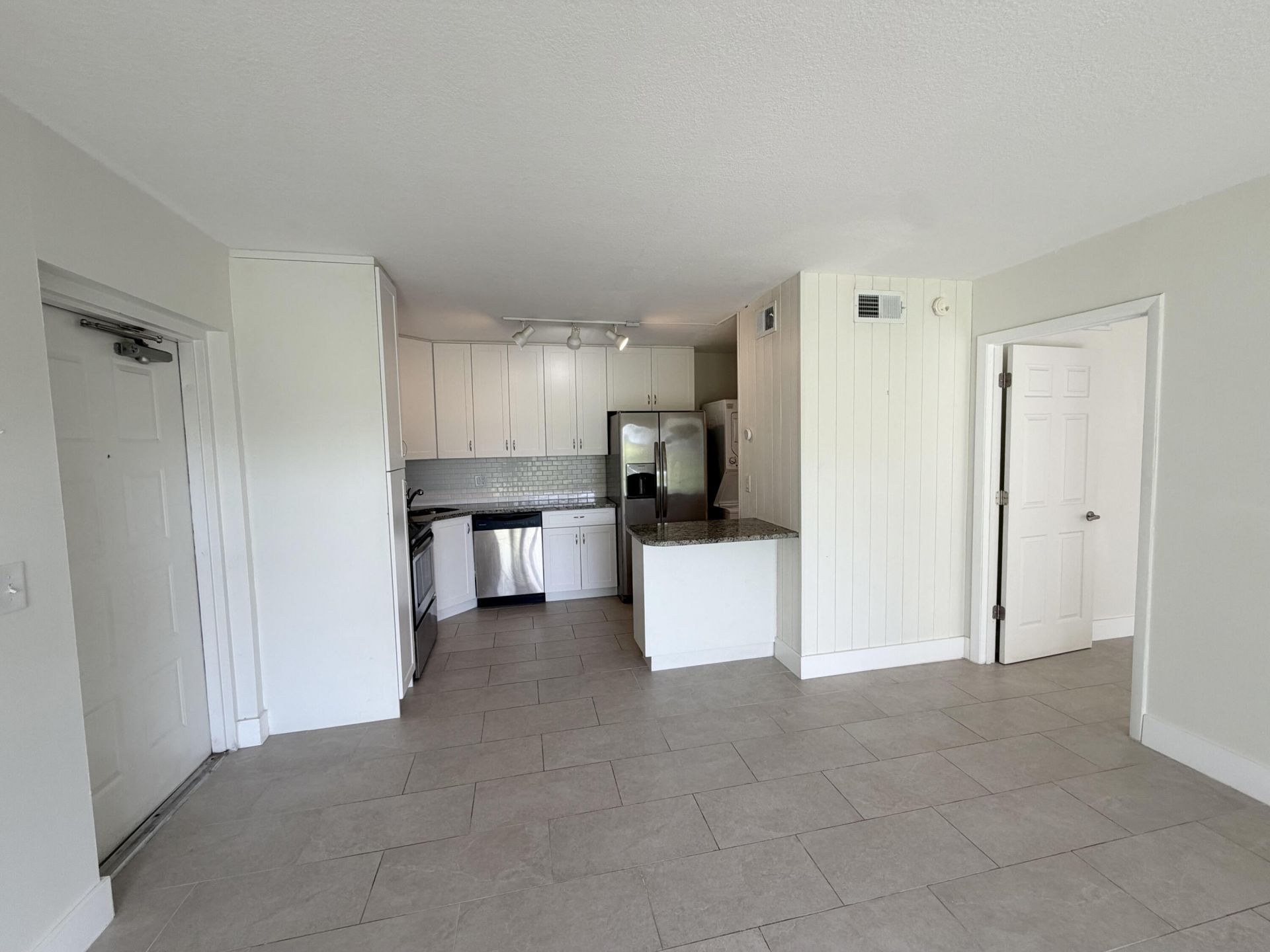 1112 Green Pine Boulevard, Unit F1, West Palm Beach, FL 33409 Photo