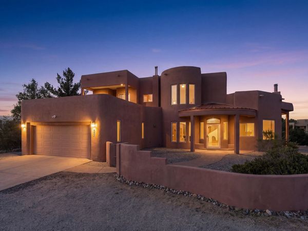 7921 San Diego Avenue NE, Albuquerque, NM 87122