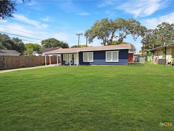 1621 Burkedale Drive , Port Lavaca, TX 77979