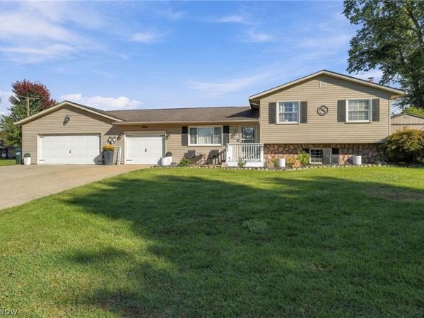 2818 Chippendale Street NW, Massillon, OH 44646