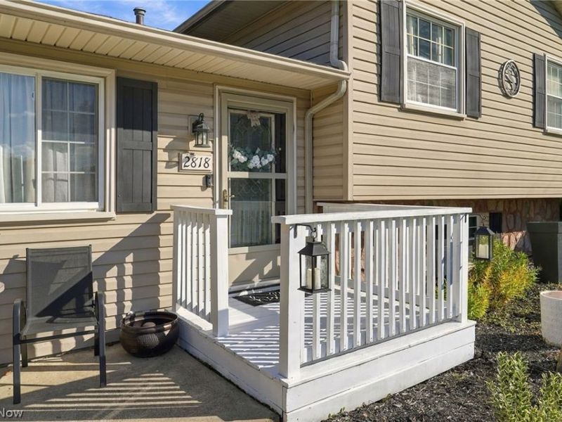 2818 Chippendale Street NW, Massillon, OH 44646 Photo 3