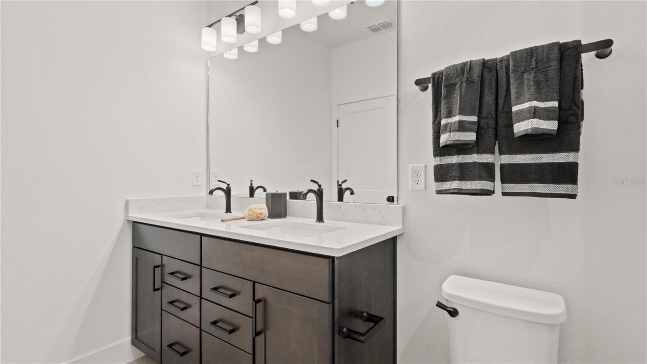 15231 Groveside Road , Winter Garden, FL 34787 Photo
