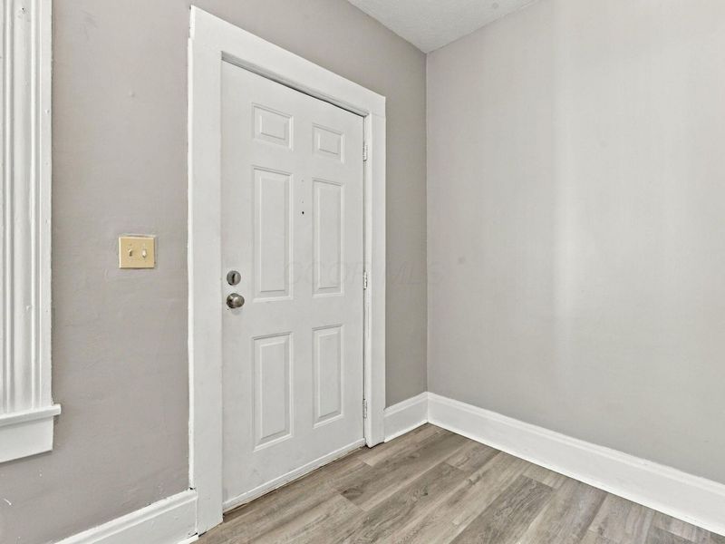 39 N Guilford Avenue, Columbus, OH 43222 Photo 4