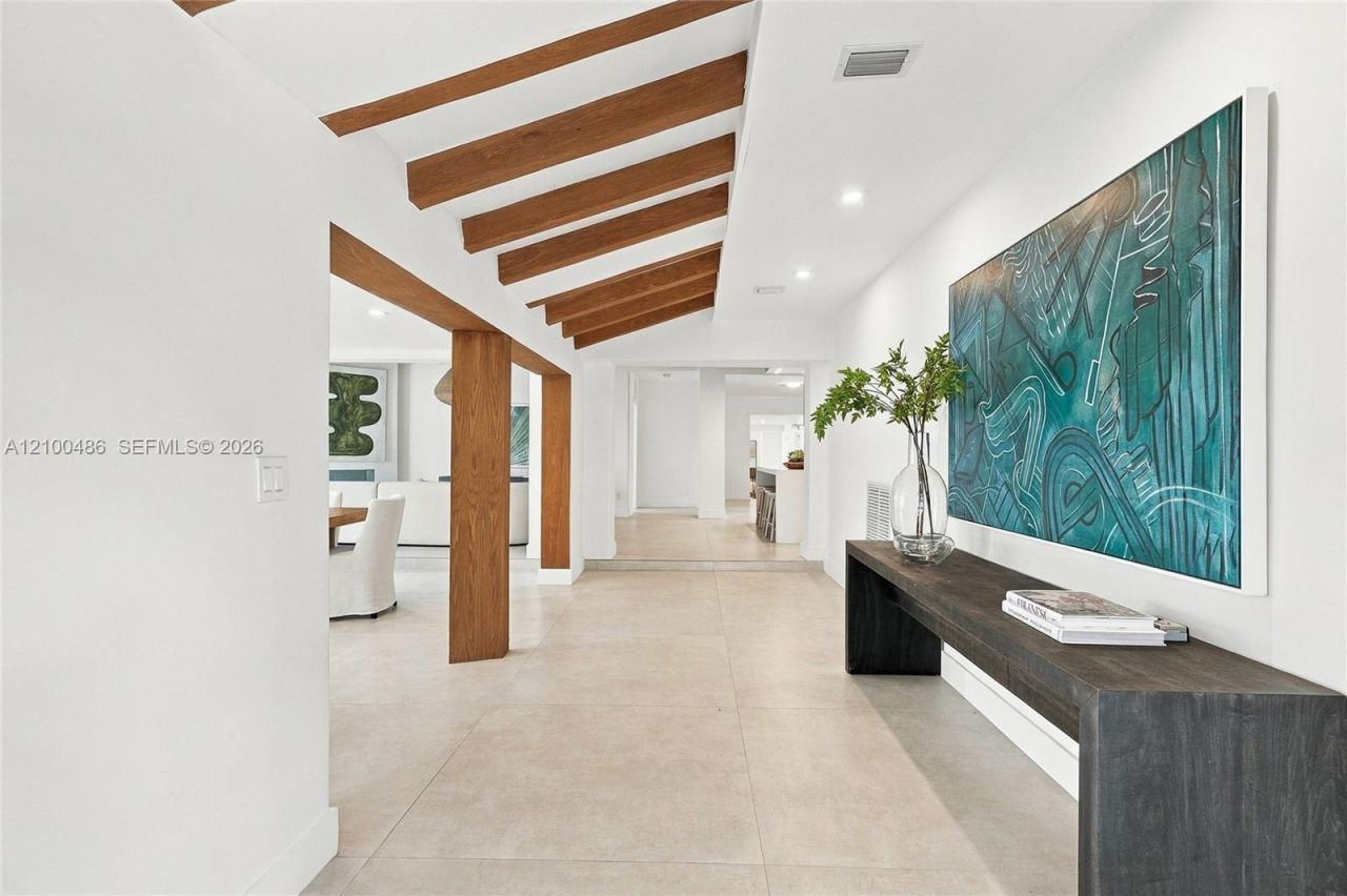 596 W 50th St , Miami Beach, FL 33140 Photo