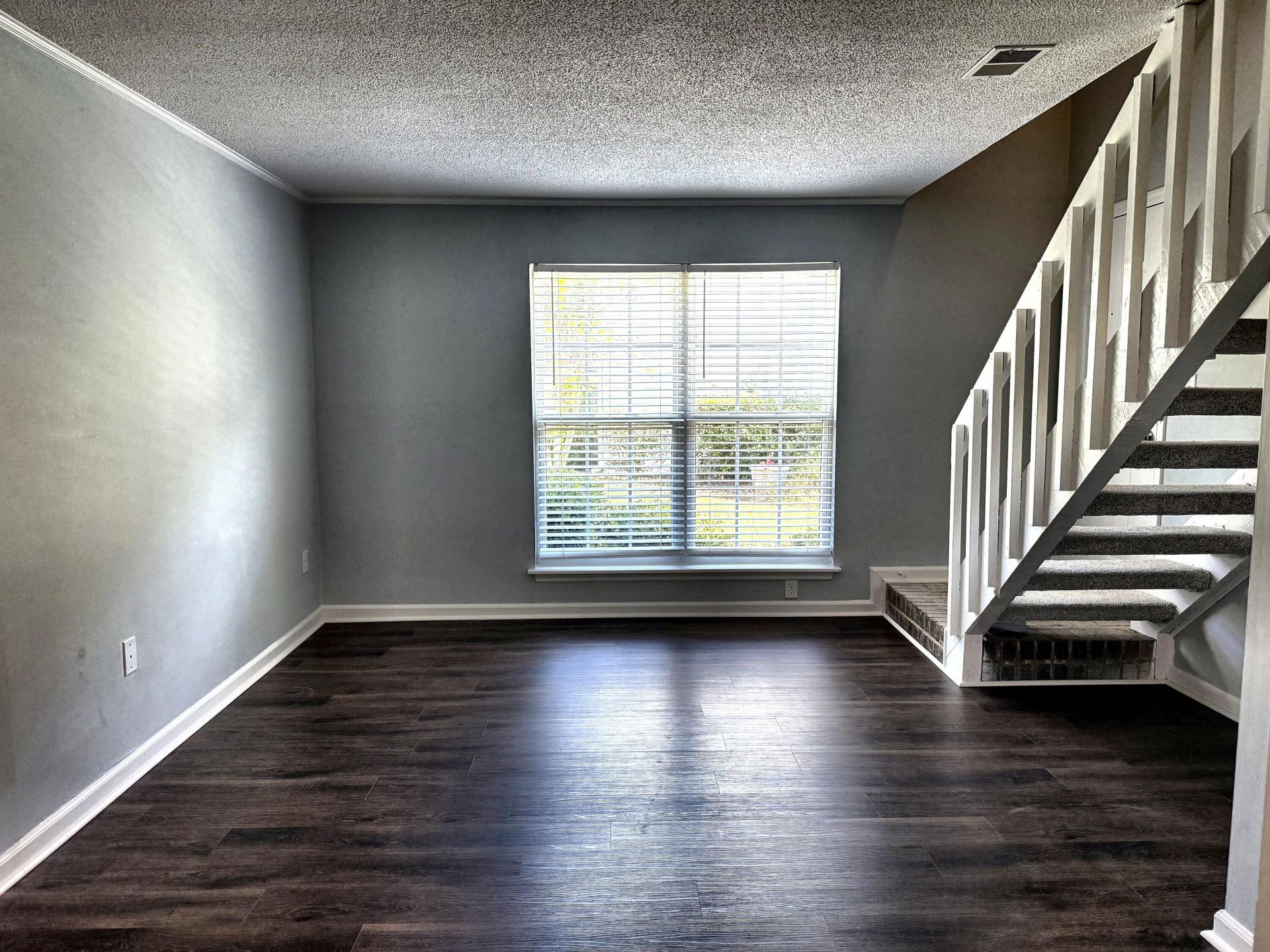 2494 Etiwan Avenue Photo 4