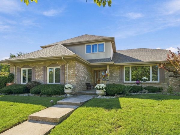 8524 Golfview Drive , Orland Park, IL 60462