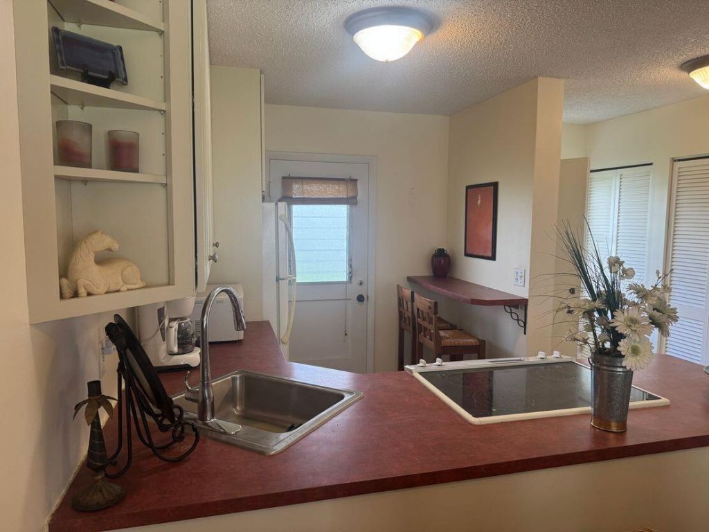 5401 NW 2nd Avenue, Unit Apt 127, Boca Raton, FL 33487 Photo