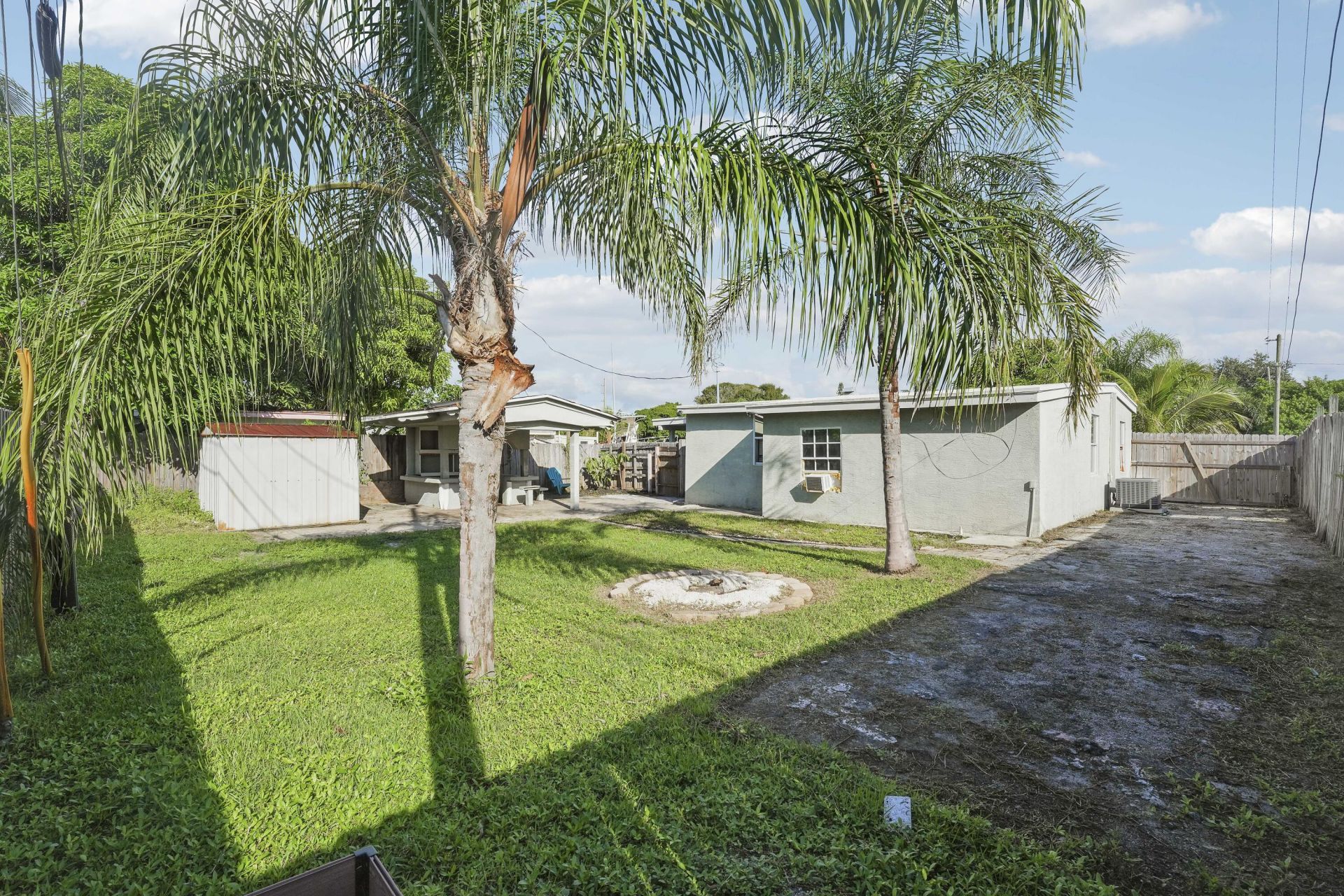 130 Plum Tree Drive, Lake Worth, FL 33462 Photo
