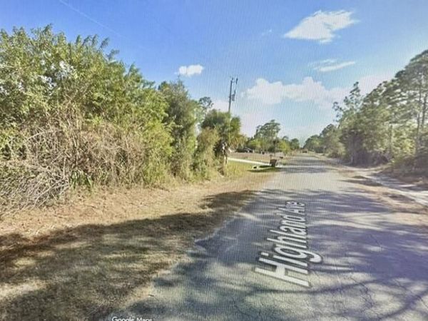 618 Highland Avenue, Lehigh Acres, FL 33972