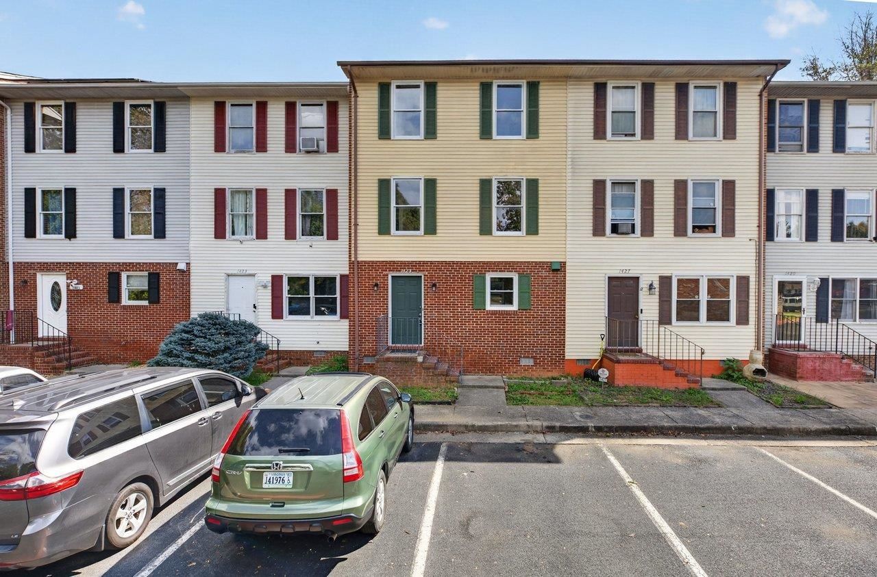 1425 Country Club Ct, Harrisonburg, VA 22802 Main Photo