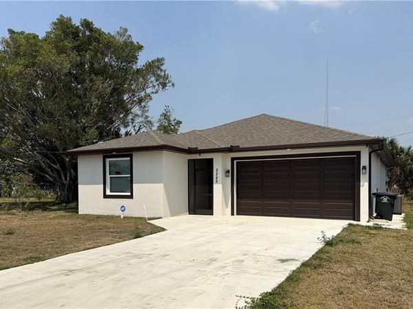 2285 Towles ST , FORT MYERS, FL 33916