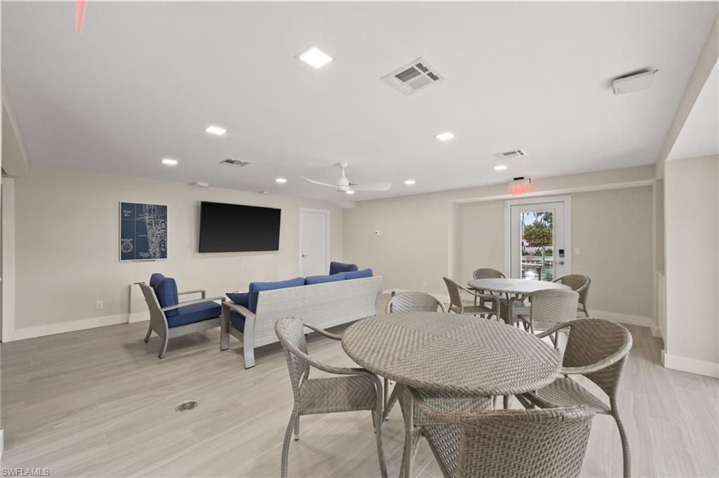 2880 Gulf Shore Blvd N, Unit 410, Naples, FL 34103 Photo