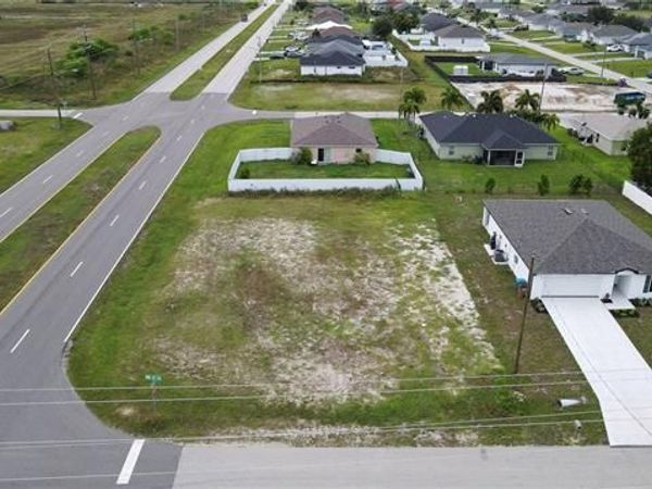 1600 NW 23rd TER , CAPE CORAL, FL 33993