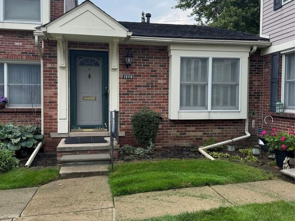 10110 Great Oaks Circle S, Unit 178, Clinton Township, Mi 48036