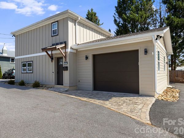 607 Kanuga Road, Hendersonville, NC 28739
