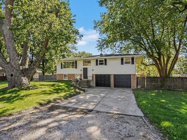 864 Ansley Drive, St. Joseph, MI 49085