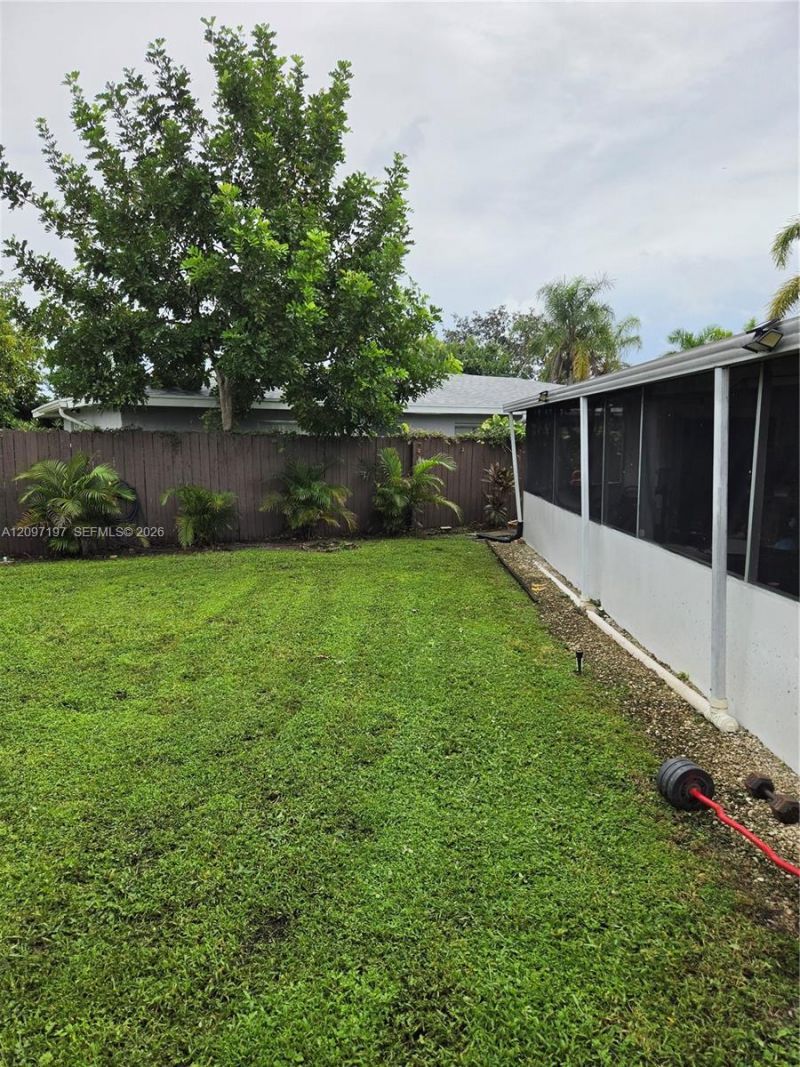 8107 NW 74th Ave , Tamarac, FL 33321 Photo