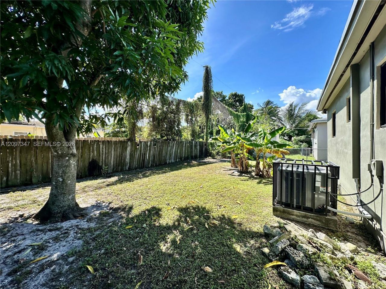 1150 NW 116th Ter , Miami, FL 33168 Photo