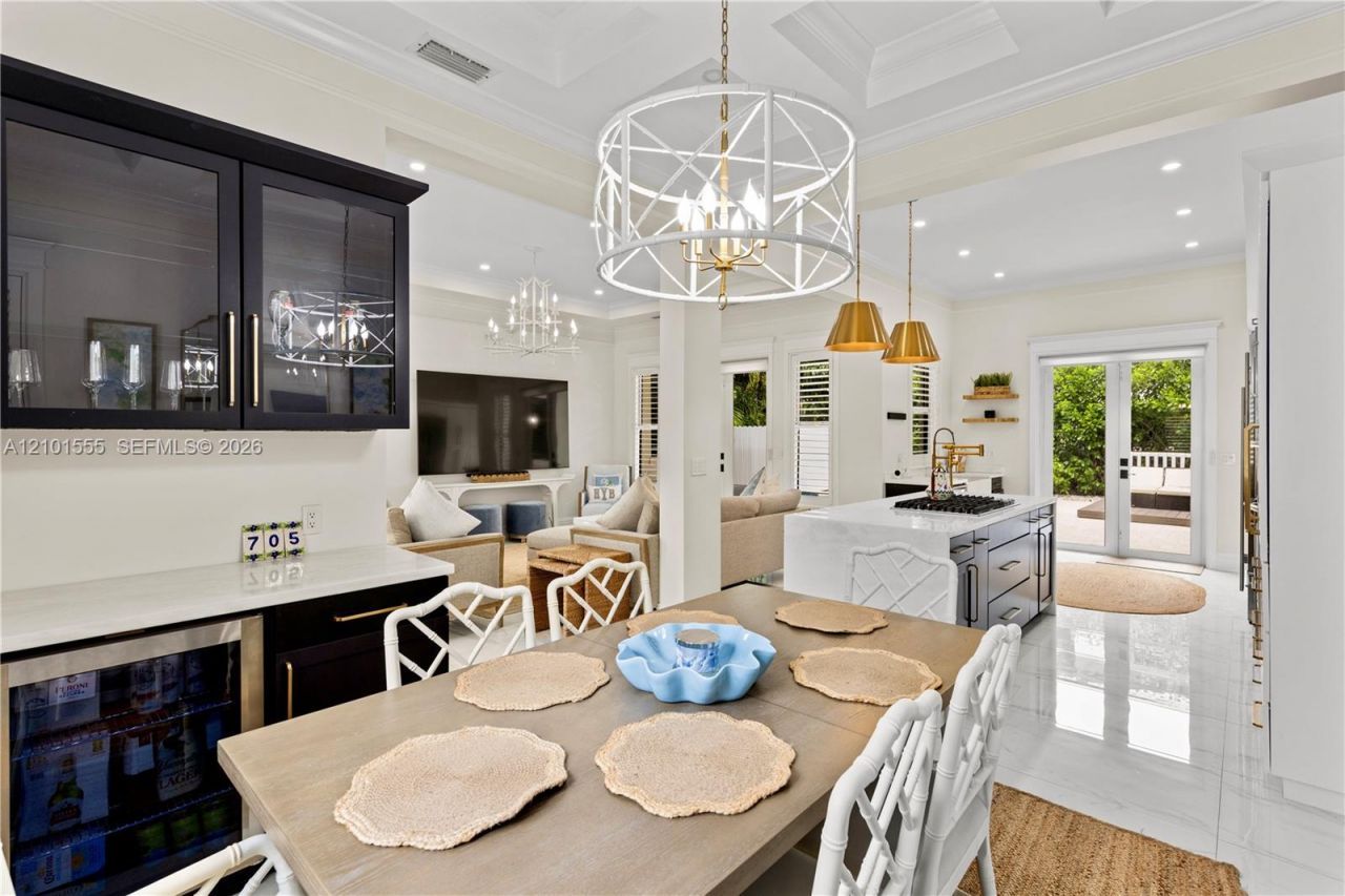 705 Madeira Ave , Coral Gables, FL 33134 Photo