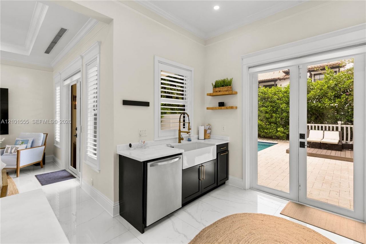705 Madeira Ave , Coral Gables, FL 33134 Photo