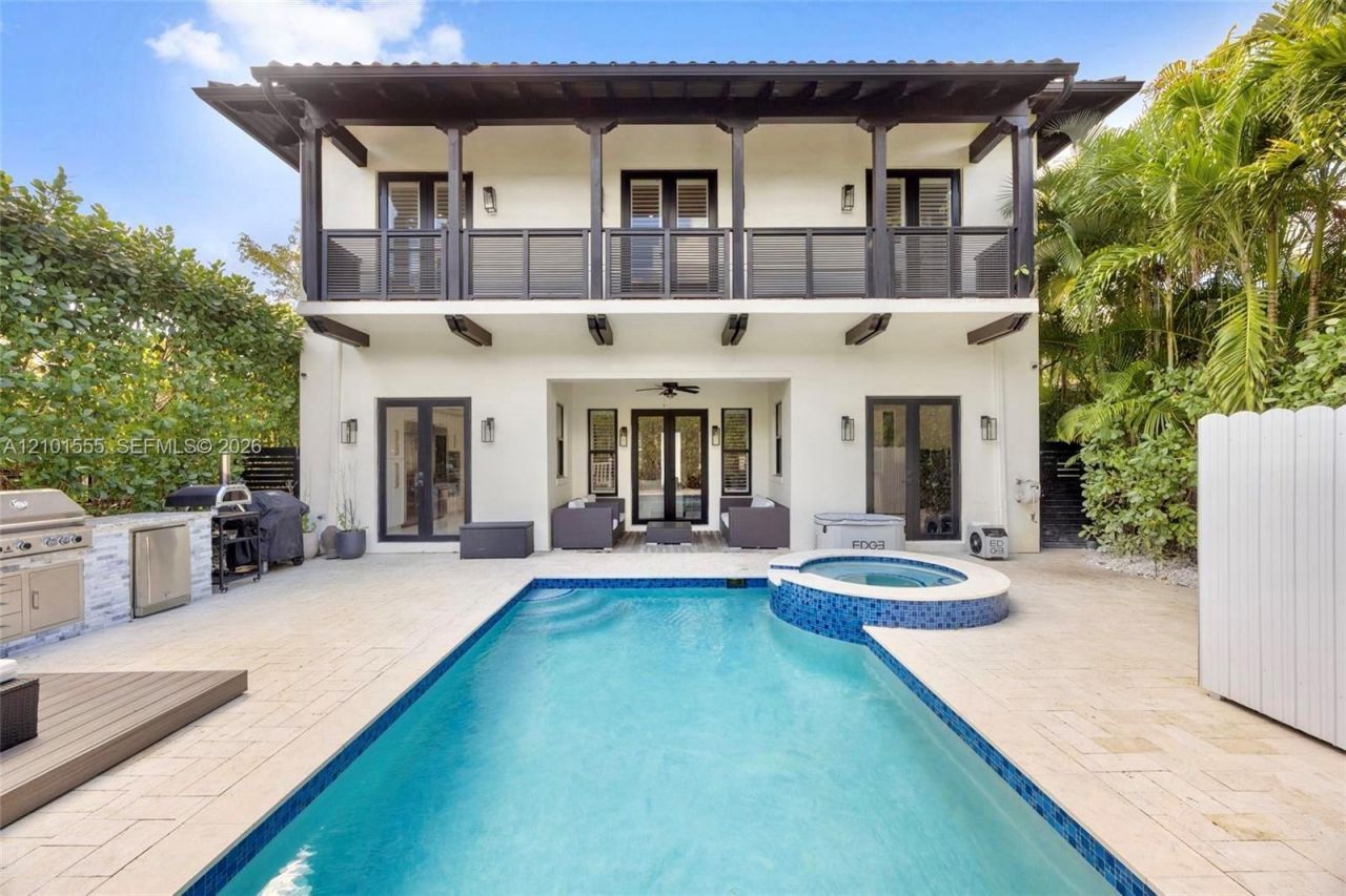 705 Madeira Ave , Coral Gables, FL 33134 Photo