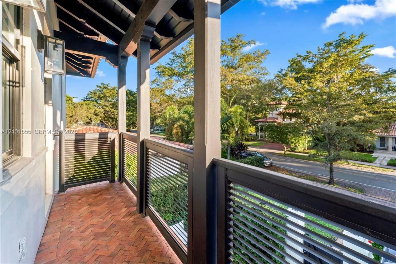 705 Madeira Ave , Coral Gables, FL 33134 Photo