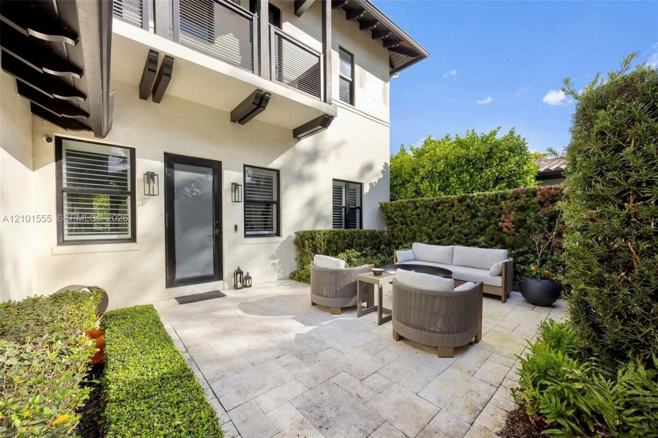 705 Madeira Ave , Coral Gables, FL 33134 Photo