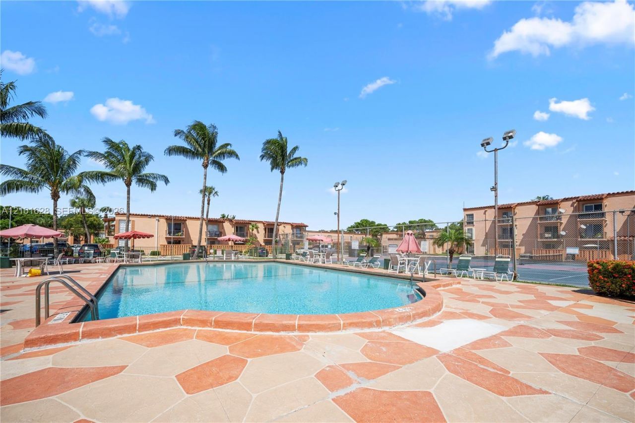 7105 Miami Lakes Dr, Unit N10, Miami Lakes, FL 33014 Photo