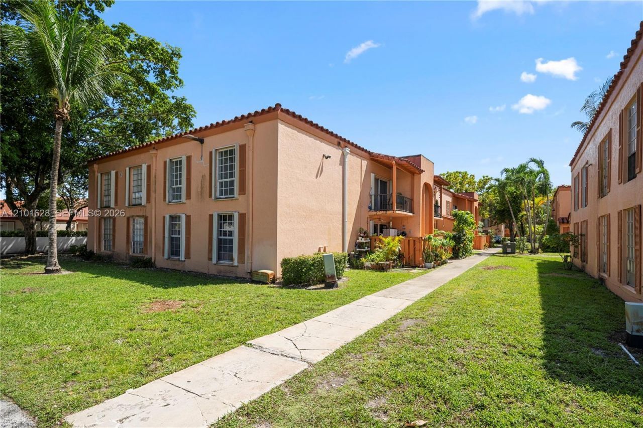7105 Miami Lakes Dr, Unit N10, Miami Lakes, FL 33014 Photo
