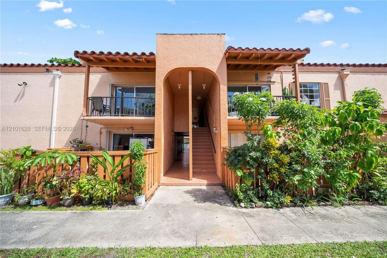 7105 Miami Lakes Dr, Unit N10, Miami Lakes, FL 33014 Photo