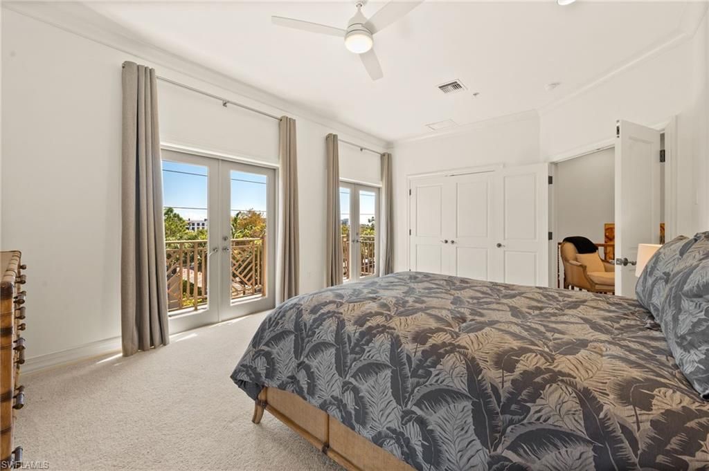 380 10th St S, Unit 202, Naples, FL 34102 Photo